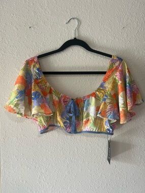 SHEIN Multicolor Floral Scoop Crop Top with Flutter Sleeves